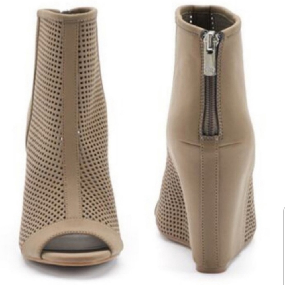 Juicy Couture tan peep toe bootie heels.